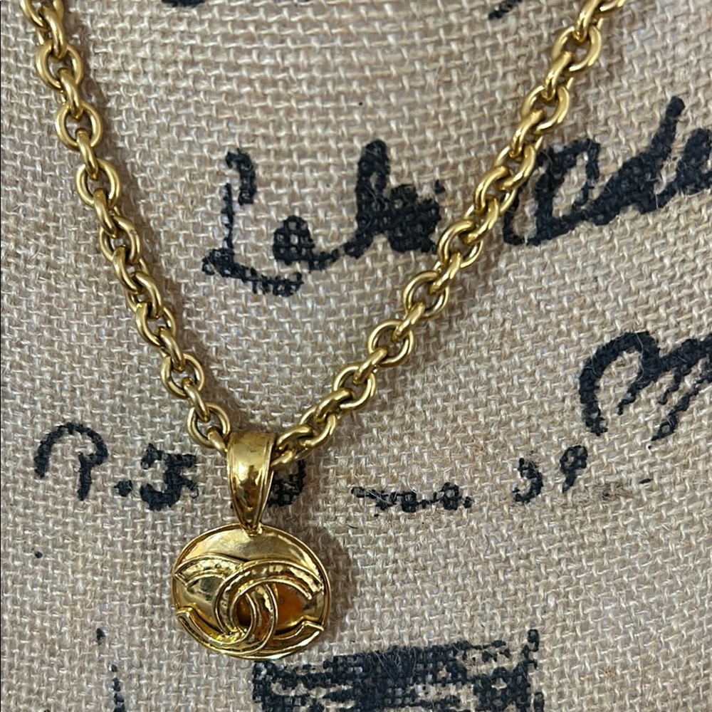 Chanel Gold Necklace With Elegant Circular Cc Pendant